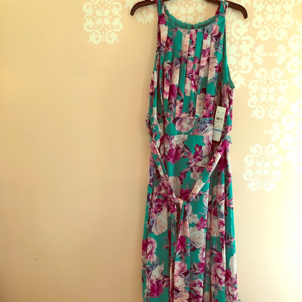 R & K Women’s Maxi Dress 20 W
